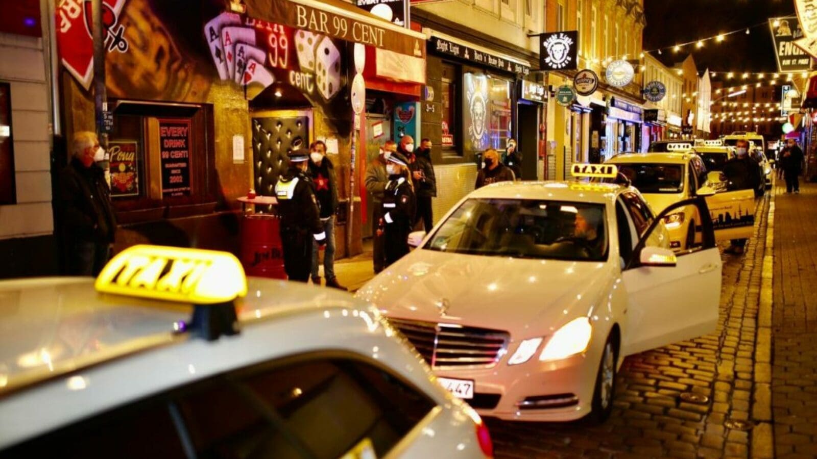 Taxifahrer für Kultur-Rettung