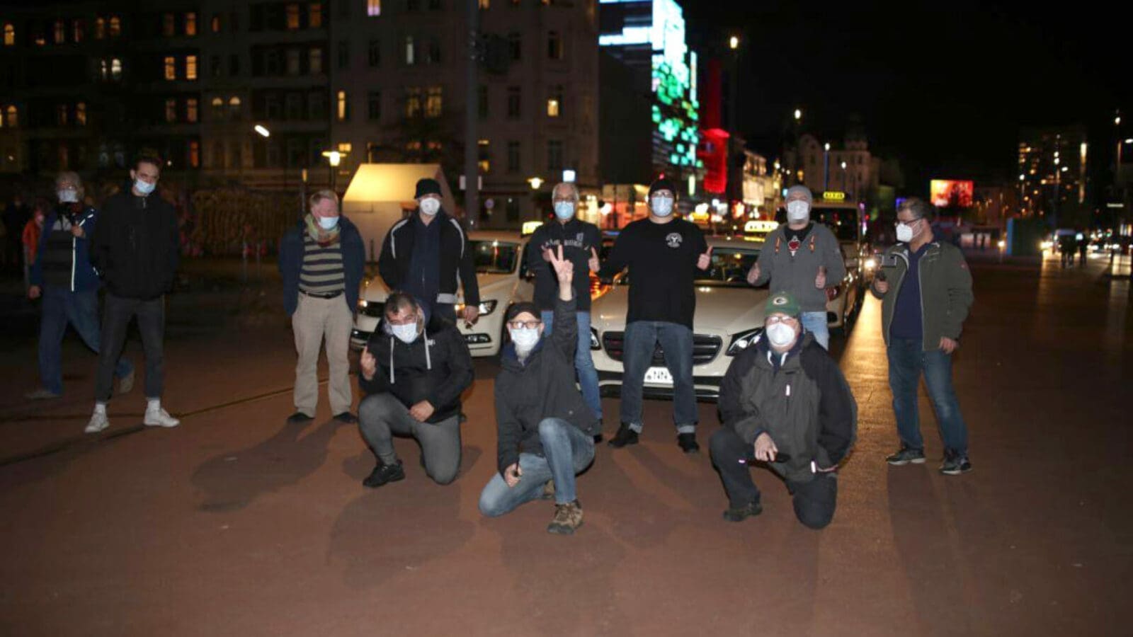 Rollende Solidarität: Taxi-Fahrer unterstützen Kiez-Kultur