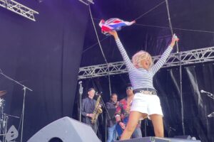 Susi mit Rudolf Rock und die Schocker beim Hafengeburtstag